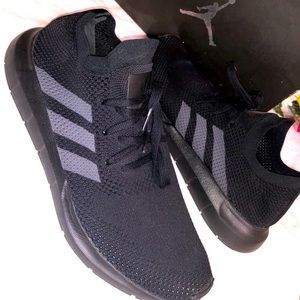 Adidas Men Shoes Size 11